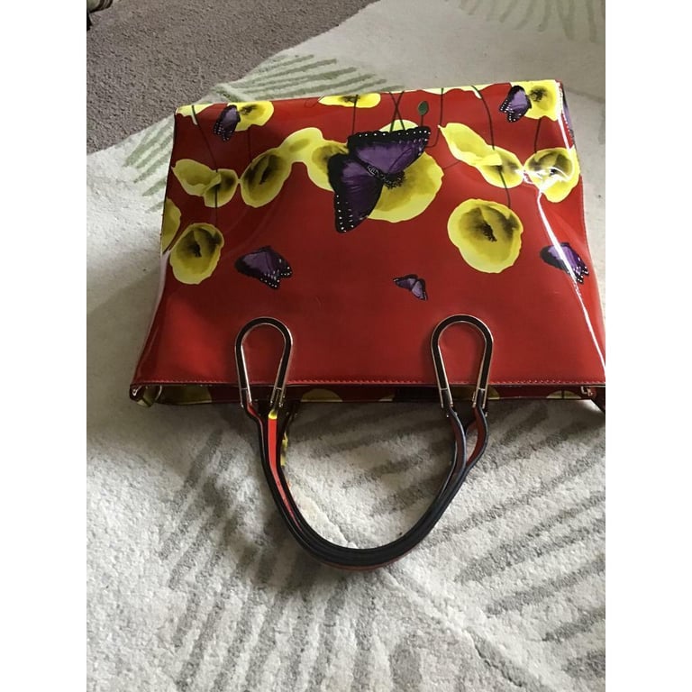 Handbag. £5