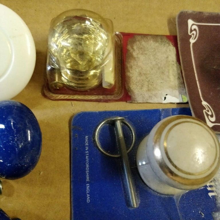 70 Various Metal/Plastic/Wood/Ceramic Cabinet/Door Handles/Knobs (50p each)