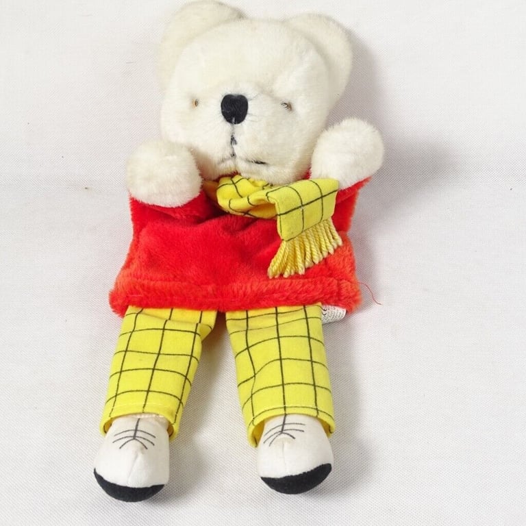  Rupert The Bear Annuals x 5 (1996-1999 +2001). + Rupert hand Puppet #2