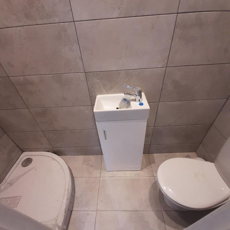 '*HANWELL,W7,* BRAND NEW REFURBISHED STUDIO, Elizabeth line is 15 minutes to Paddington & Heathrow