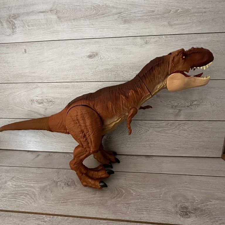 Jurassic World Super Colossal T-Rex XL Animated Toy