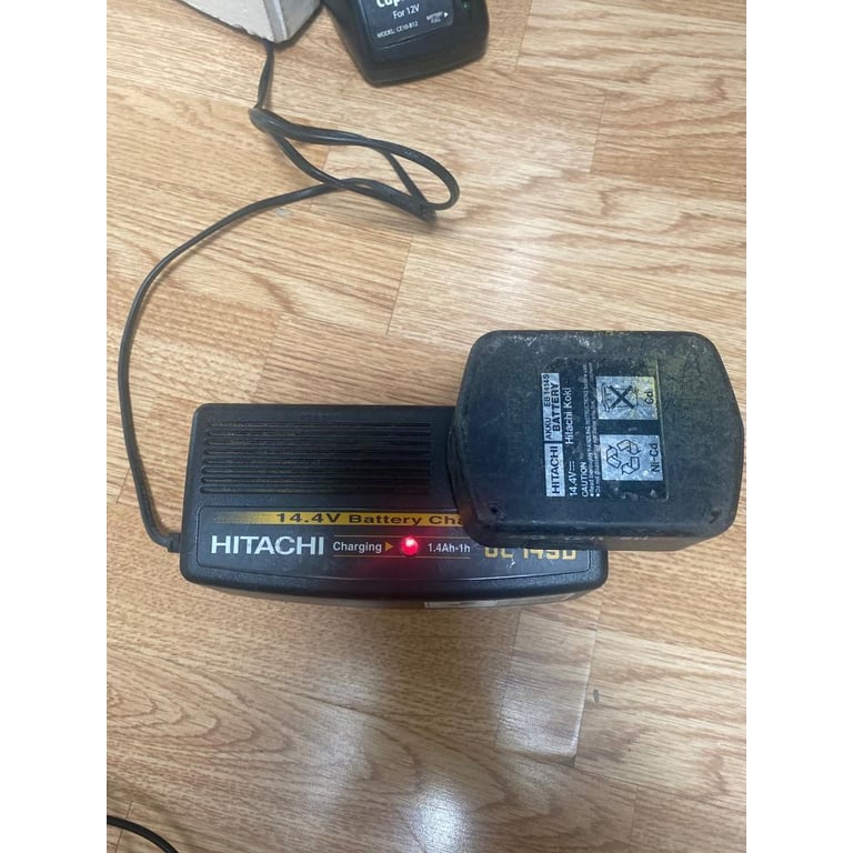 HITACHI 14.4V battery charger 