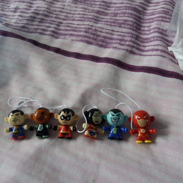 image for Kinder DC Figures - new - our doublers 