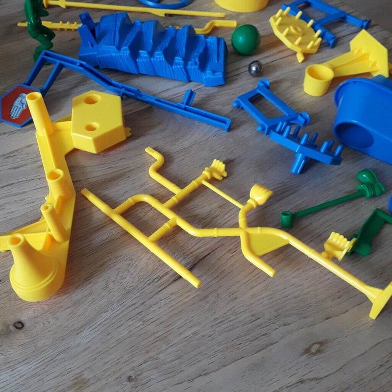 Mouse Trap 1999  (MB Games) spare parts.