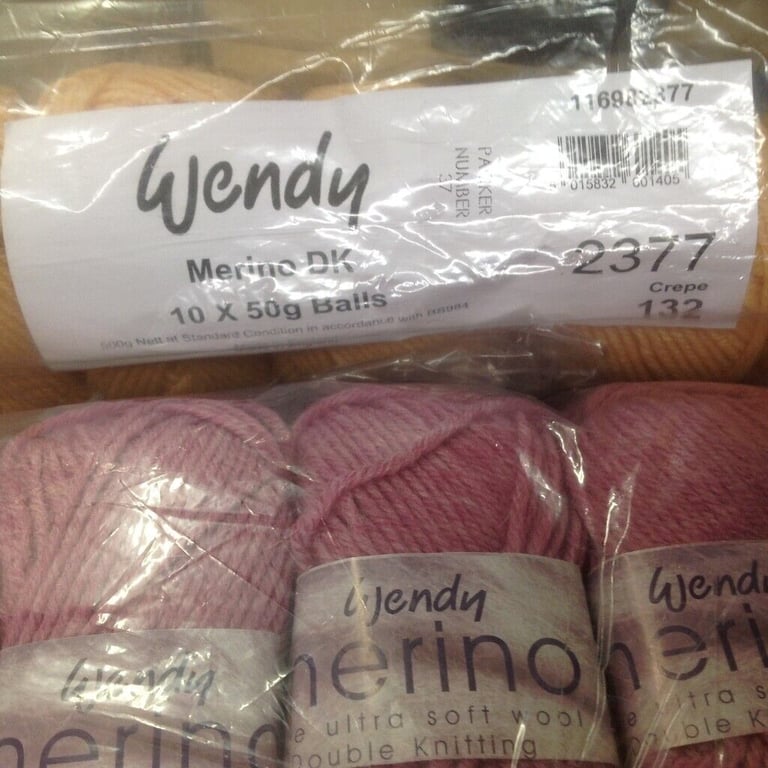 WENDY MERINO DOUBLE KNITTING KNITTING WOOL 100% MERINO WOOL ULTRA SOFT 5X50G