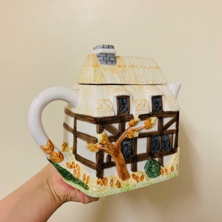 Tea pot