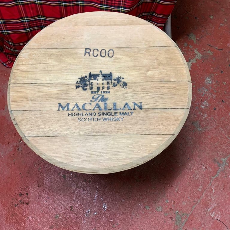 Revamped oak whisky barrel lid 0.600. wide 0.450 with metal legs to go no legs on yet. Can