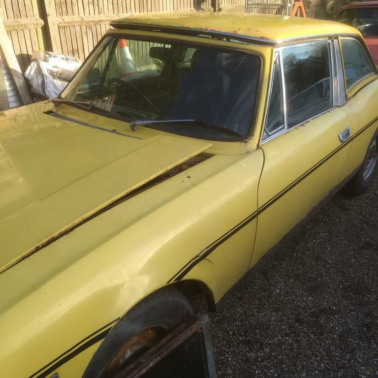 Triumph stag breaking and wanted also parts 