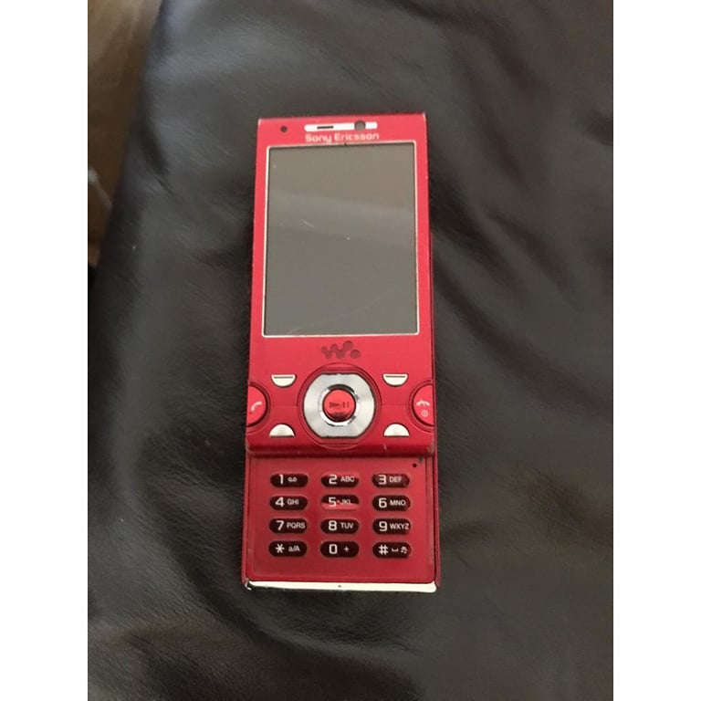 Sony Ericsson W660i Walkman - Rose red Mobile Phone