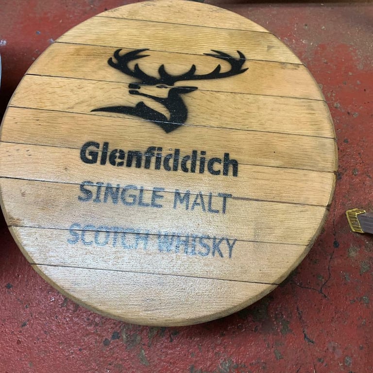 Whisky barrel and lids