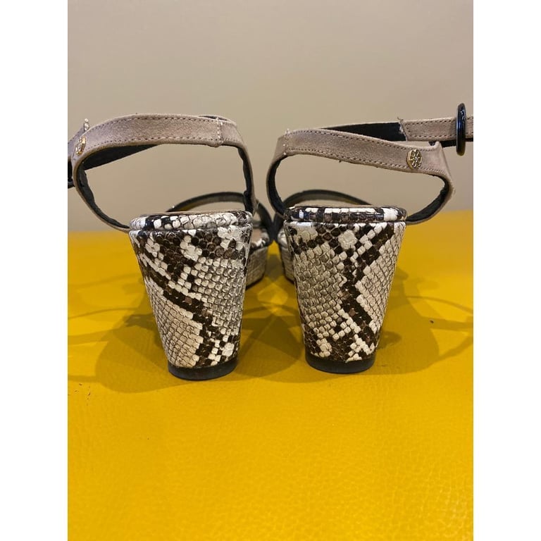Cuple ladies shoes