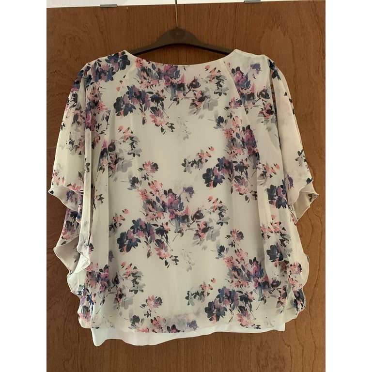 Ladies blouse/top size 20