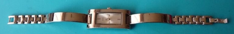 CHROMED BRACELET QUARTZ FASHION WATCH IN G.W.O.