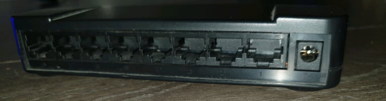 8 Port fast Ethernet Switch