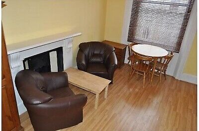 'Double Studio with Mezzanine very near Nottinghill Gate tube and opposite Kensington Gardens W2