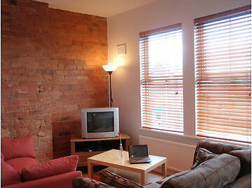 Short Term Accommodation in NG7 area, with Gated Parking, 1 Bedroom Apartment from 45 Pounds a Night