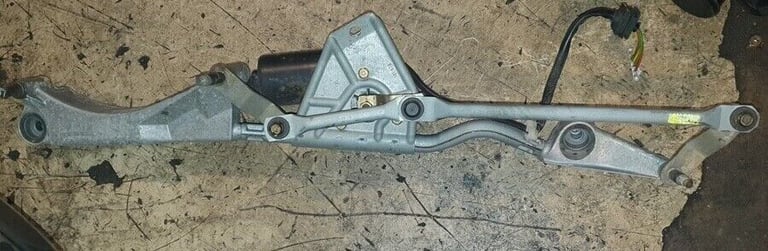 Mercedes C Class C180 Kompressor Front Wiper Motor & Linkage 2002