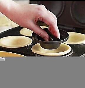 Lakeland Great British Pie Making Machine - Makes 4 pies/tarts/quiches