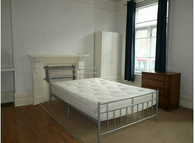 SPACIOUS EN SUITE DOUBLE ROOM -  WILLESDEN GREEN