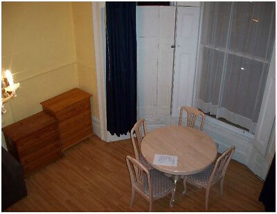 GRAND S/C MEZZANINE STYLE ONE BEDROOM FLAT -QUEENSWAY/BAYSWATER