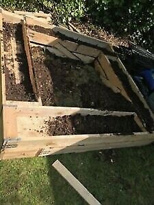 Raised bed planter flower box