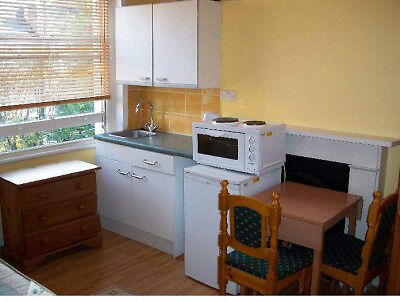 CUTE SINGLE STUDIO- WEST KENSINGTON