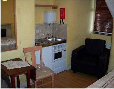 SMART SINGLE STUDIO- BARONS COURT