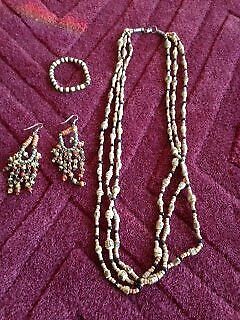 image for Vintage- Wood effect Necklace, Bracelet and Earings 