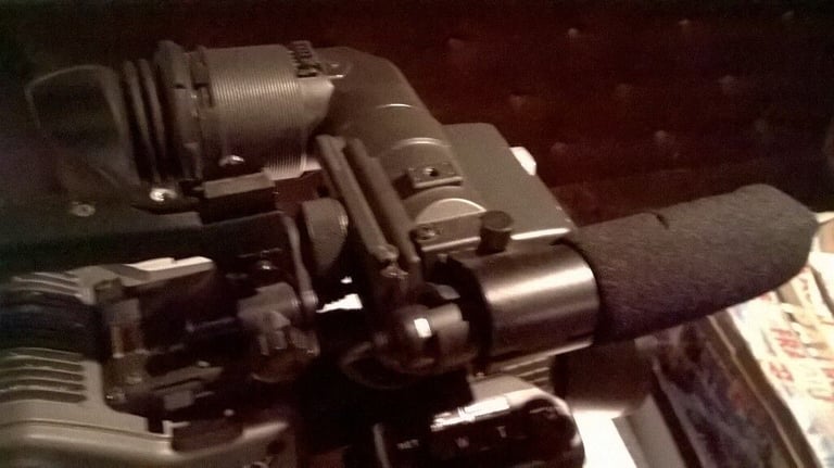 Sony dsr 300p DV Cam recorder + Libec T95C Tripod stand with remote function