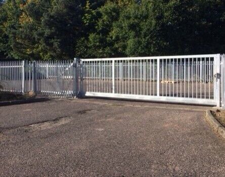 Self storage facility to rent lockup to let garage for hire house move secure storage companies