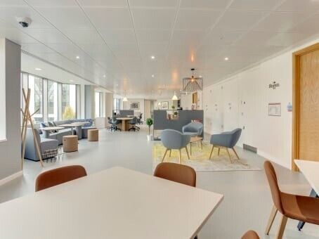Birmingham - B15 1TR, Discover Day Office space at Apex House 