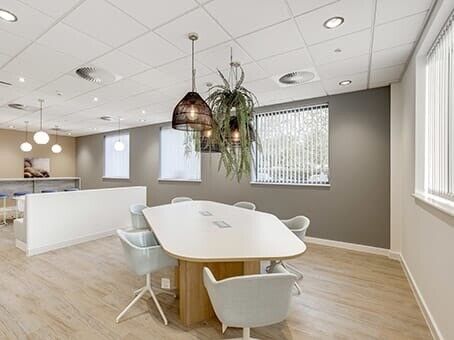 Bright modern  and All inclusive offices in Enfield. NO AGENT FEE!