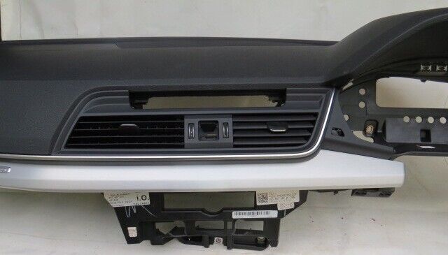 Audi Q5 GENUINE DASHBOARD IN BALCK 2020-ON 80C 857 001 B