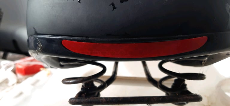 Soft padded extra comfort support bike seat saddle