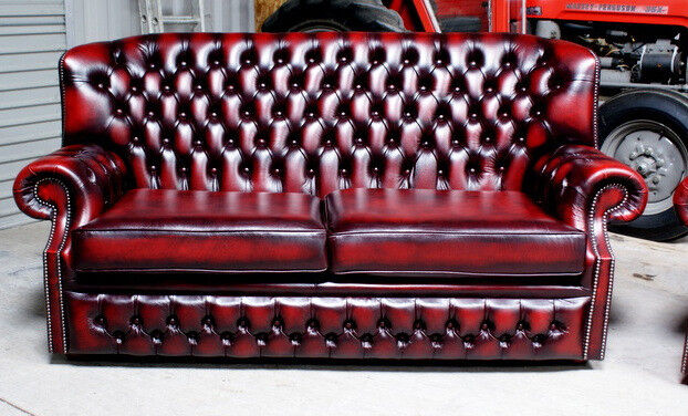Chesterfield Suite Wraparound Style