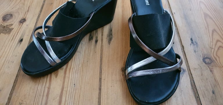 Sandals Size 38 (5): New,Not Used
