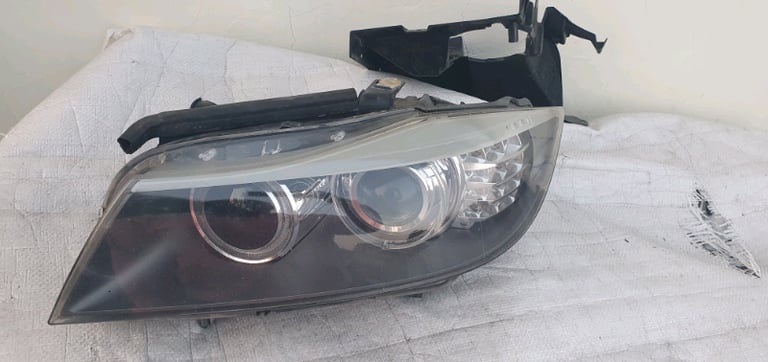 BMW 3 SERIES - E90/ E91 - LCI - XENON HEADLIGHT/ ANGEL EYE - PASSENGER