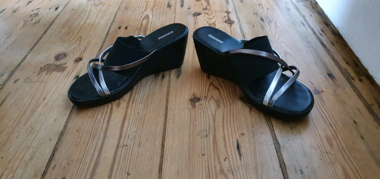 Sandals Size 38 (5): New,Not Used