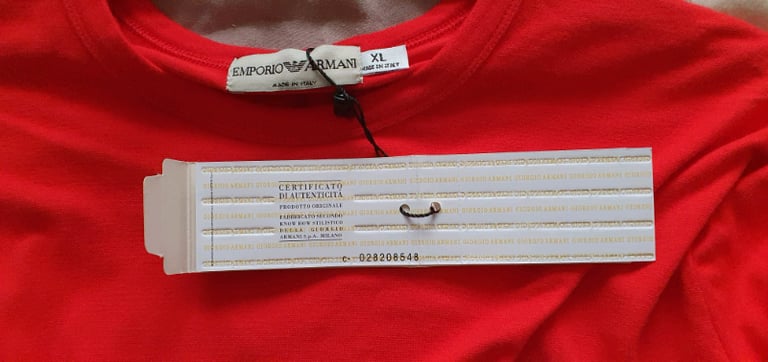 ARMANI MENS RED T-SHIRT SIZE XL (GENUINE, BRAND NEW & UNUSED) 
