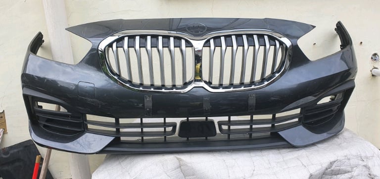 BMW 1 SERIES - F40 - FRONT BUMPER - SE - COMPLETE
