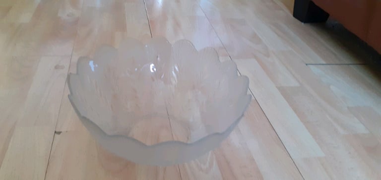 image for Glass fruit bowl 