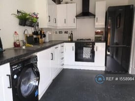 1 bedroom in Queensmere Drive, Manchester, M27 (#1558984)