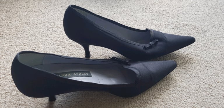 image for Laura Ashley Shoes Black Size 4.5 UK