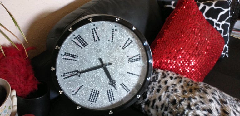 Wall clock 35×35cm