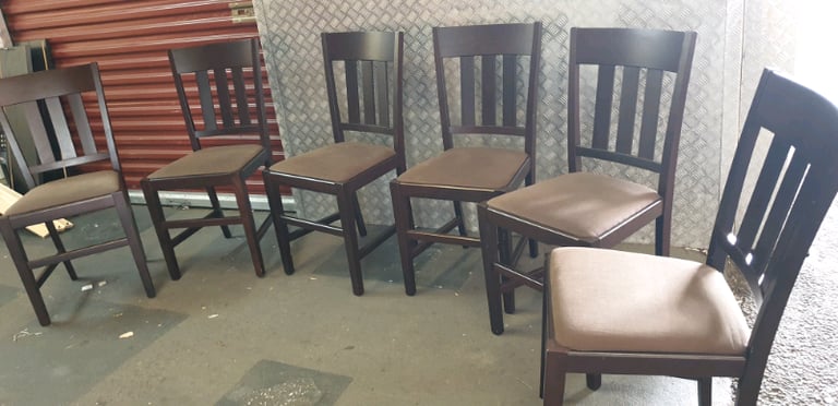 designer oak table and chairs 
