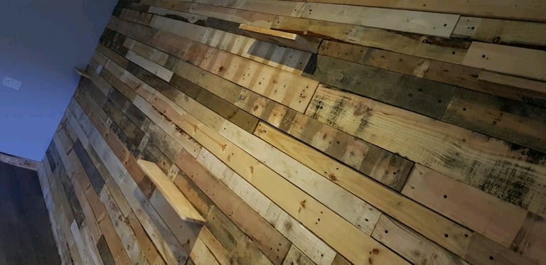 Reclaimed pallet wood boards - £1.20 per 1 metre board