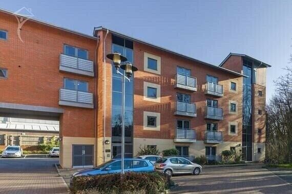 Gated open-air 24/7 parking near ***BIRMINGHAM UNI & HOSPITAL*** (4465) B5 7SQ