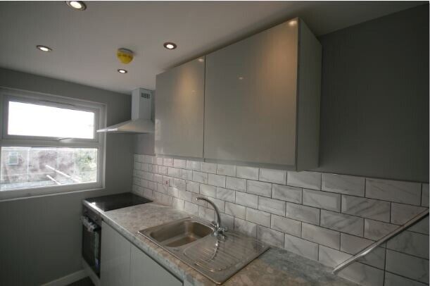 '**HANWELL W7** COSY DOUBLE STUDIO 15 MINUTES PADDINGTON AND HEATHROW 