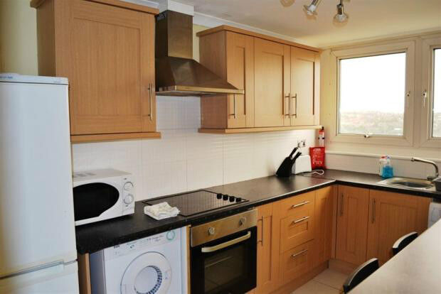 View Today, By Trinity Square and the Hilton, above the Shopping Centre, 2 Bedroom Student Apartment