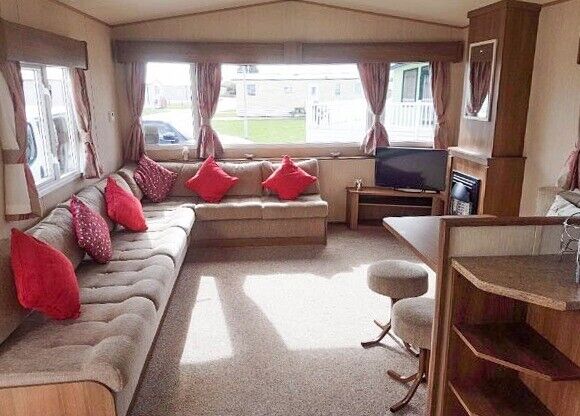 Flamingo Land Caravan With Decking For Hire